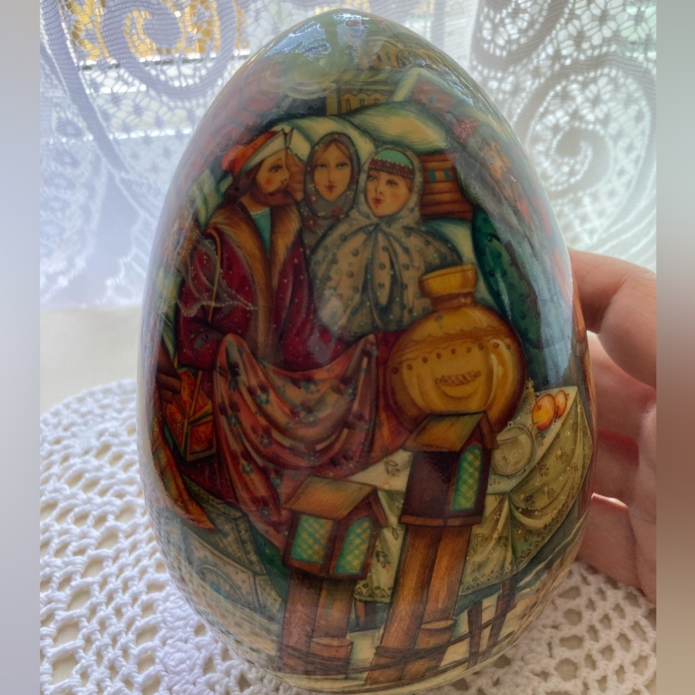 Russian Handcrafted Decorative Egg with Folk Art Design